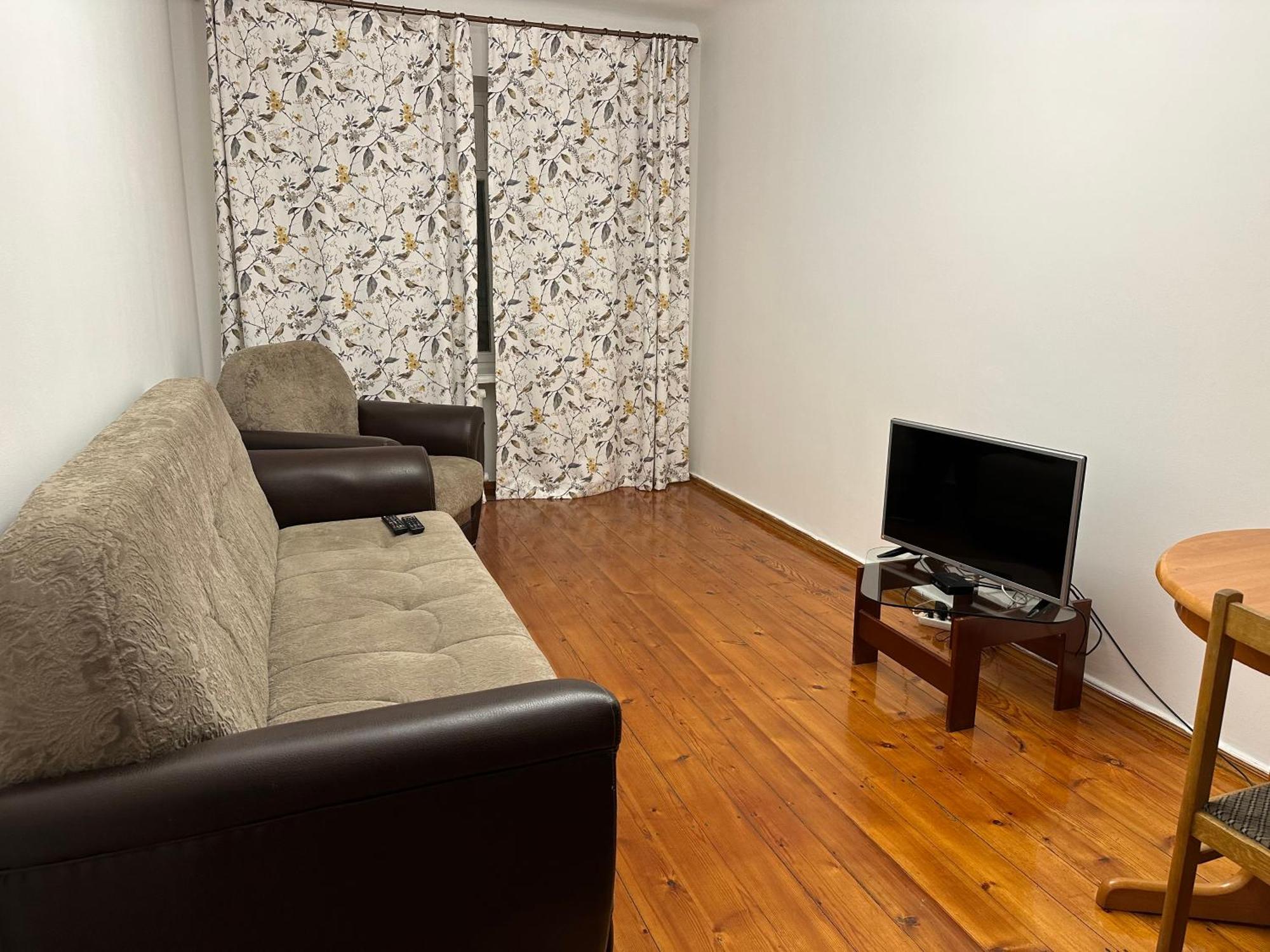 Cosy flat in the city center Apartamento Bishkek Exterior foto