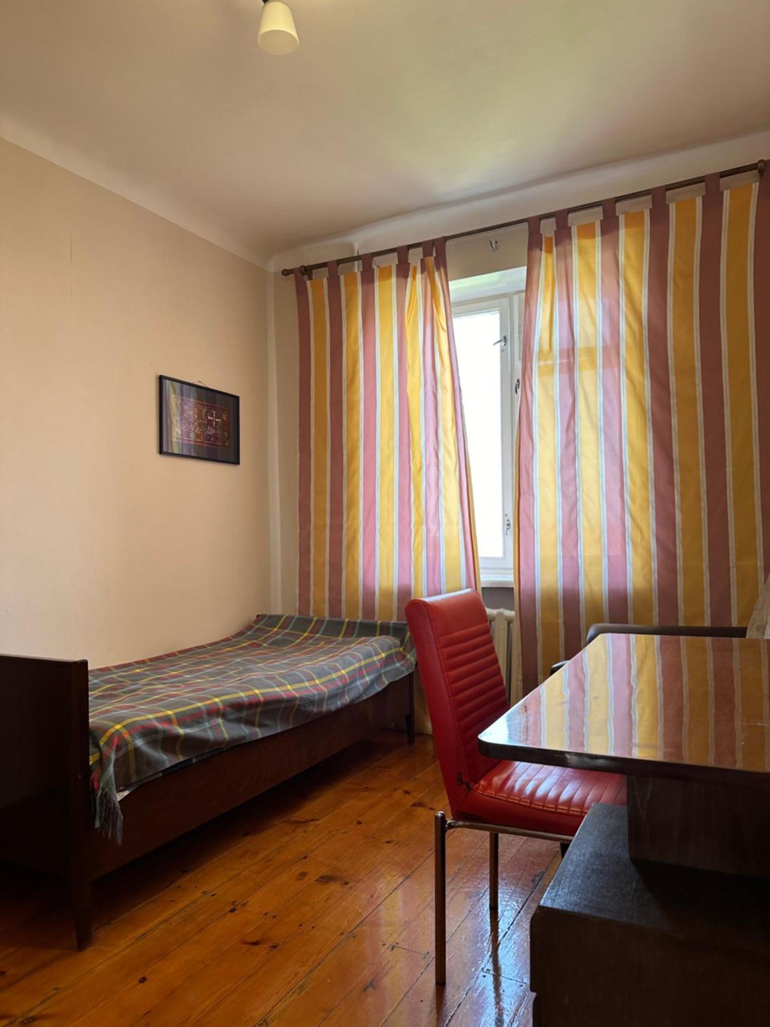 Cosy flat in the city center Apartamento Bishkek Exterior foto